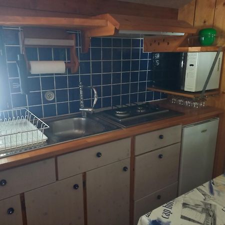 ポントルソン Roulotte Au Pied Du Mont Saint Michelヴィラ エクステリア 写真